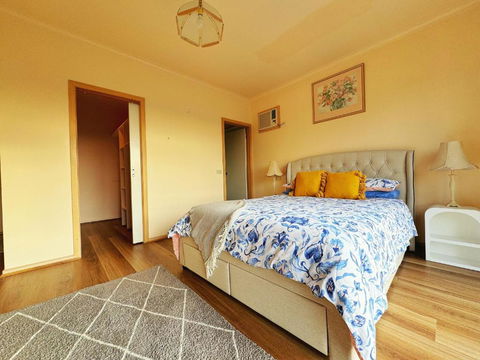 Oceanview 4B2B Two-story House With Big Balcony! - Tourism TAS 2
