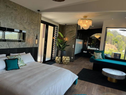 On Eagle Wings Mountain Retreat & Spa - Hobart Tourism 3