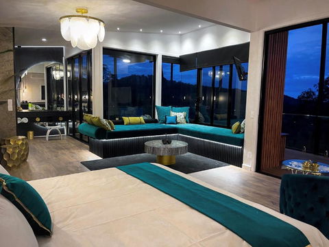On Eagle Wings Mountain Retreat & Spa - Hobart Tourism 1