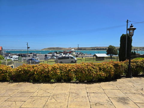 On The Terrace Stanley - Tourism TAS 1