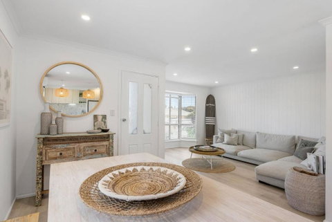 Our Little White House -74 Padman Crescent, Middleton - Tourism TAS 2