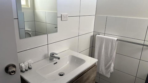 OUYEN MOTEL - Tourism TAS 3