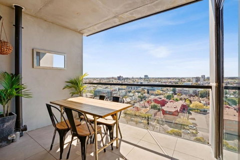 Ovation - New Footscray Apt W Parking & Pool - Tourism TAS 3