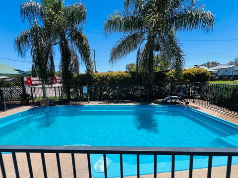 OVERLANDER MOTOR LODGE - Hobart Tourism 0