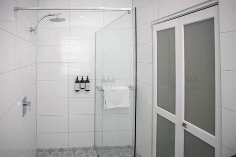 Oxbridge- Period Home In Central Goulburn - Tourism TAS 1