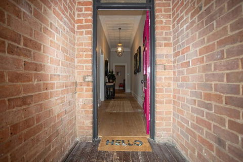 Oxbridge- Period Home In Central Goulburn - Tourism TAS 2