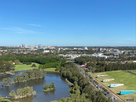 Parkside & City View In Sydney Olympic Park - Tourism TAS 1
