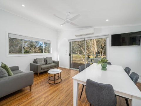 Painters Island Holiday Park - Tourism TAS 3