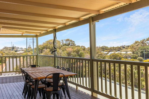 Panoramic Scenic Views Of Preston Beach - Delightful Family Holiday Home - Tourism TAS 0