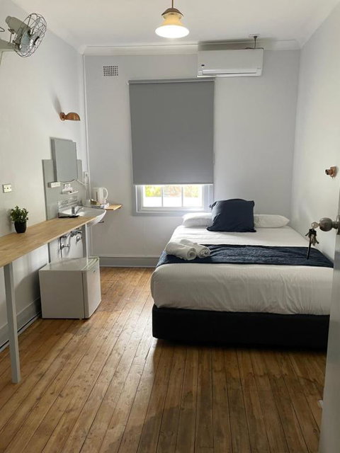 Parkes Hotel - Hobart Tourism 3