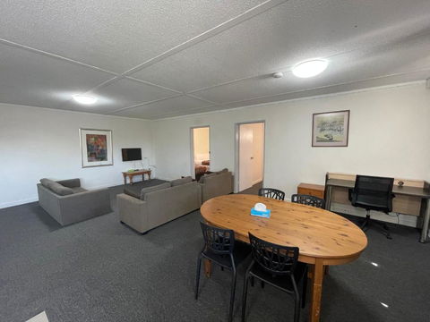 Parkside Inn Motel - Tourism TAS 3