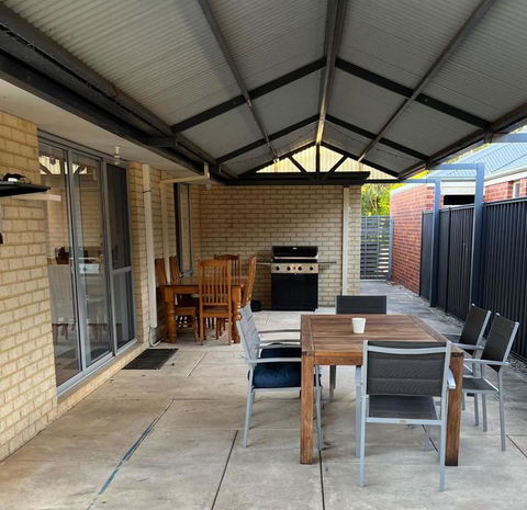 Parkside Pool Home In Aubin Grove - Hobart Tourism 2