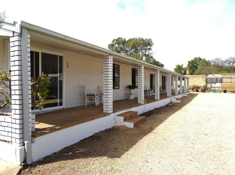 Passat Holiday Units - Unit 3 - Hobart Tourism 1