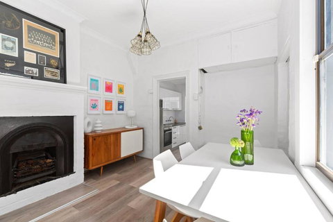 Peaceful 2 Bedroom With Private Backyard And BBQ - Tourism TAS 1