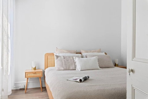 Peaceful 2 Bedroom With Private Backyard And BBQ - Tourism TAS 3