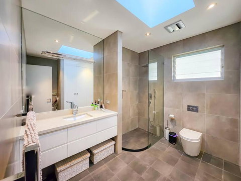 Peaceful 4-Bedroom Family Retreat In Lane Cove - Tourism TAS 1