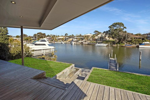 Pelican Brief - Tourism TAS 3