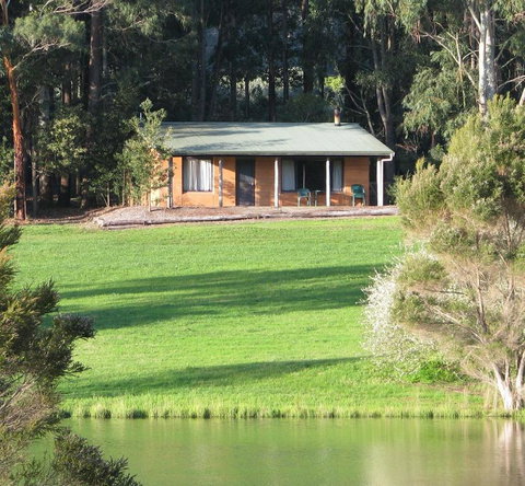 Pemberton Lake View Chalets - Tourism TAS 0