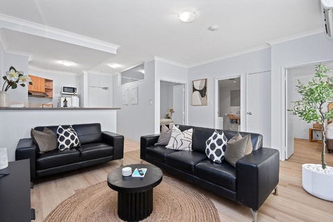 Play & Stay On Hay - Sleeps 2 Or 4 - Hobart Tourism 0