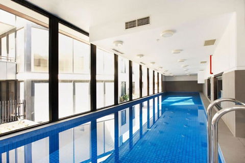 Portside Bliss Your Urban Escape In Melbourne - Hobart Tourism 0