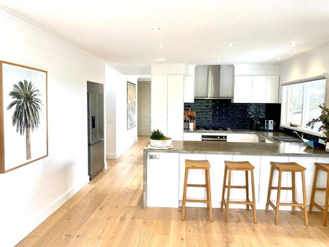 Pool & Pet Friendly - Mornington Peninsula Beach House - Hobart Tourism 2