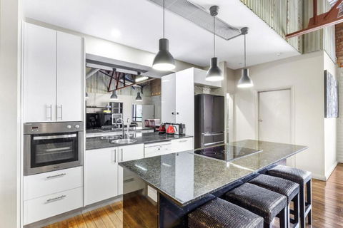 Platinum Precinct - The Apartment - Tourism TAS 2