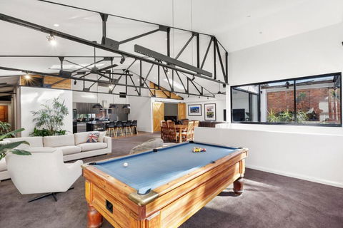 Platinum Precinct - The Penthouse - Tourism TAS 1