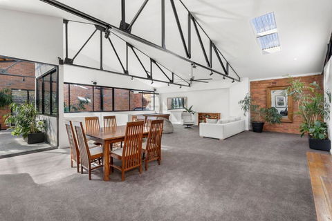 Platinum Precinct - The Penthouse - Tourism TAS 2