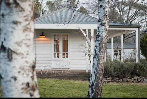 Peony Farm Pink Cottage - Hobart Tourism 0