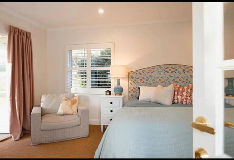 Peony Farm Pink Cottage - Hobart Tourism 3