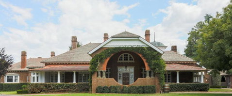 Petersons Armidale Winery And Guesthouse - Tourism TAS 0
