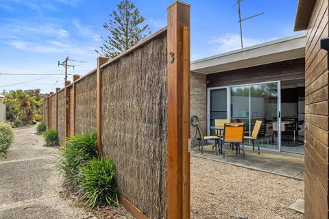 Petite Retreat - Tourism TAS 1