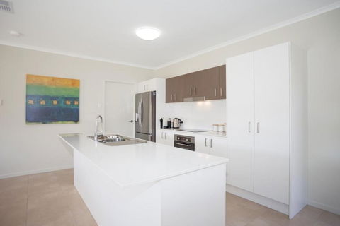 Petrie Beach Holiday Home - Tourism TAS 3