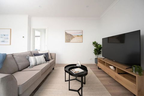PIPER Modern Home Walk To Beach Shops Parks - Tourism TAS 1