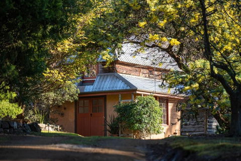 Poets Ode Featuring The Donkey Shed Theatre - Hobart Tourism 0