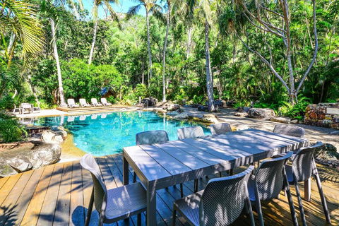 POINCIANA 101 HAMILTON ISLAND CENTRALLY LOCATED 3 BEDROOM, Plus BUGGY!! - Tourism TAS 1