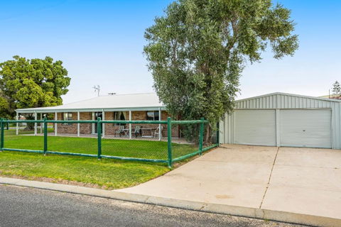 Ponderosa - Dunes Right On You Doorstep - Hobart Tourism 1