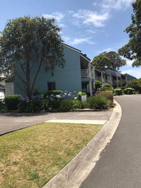 Poppies Lakeview Terrace - 2 Bedroom - Hobart Tourism 1