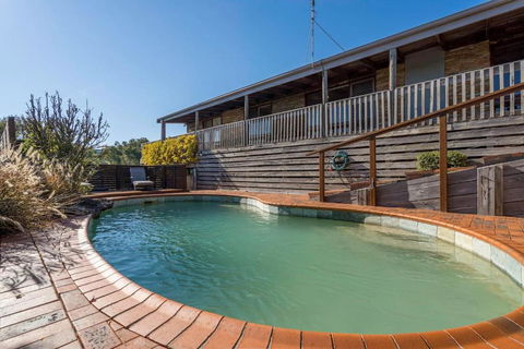 Port Philip Panorama - Bayview Retreat And Pool Bliss - Hobart Tourism 2