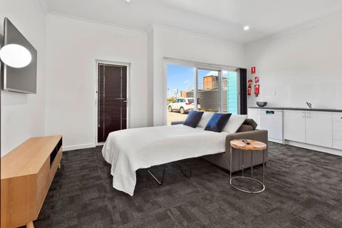 Port Lincoln Shark Apartment 5 - Tourism TAS 3