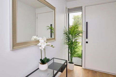 Preston Lux House 5 Bed 5 Bath - Tourism TAS 1