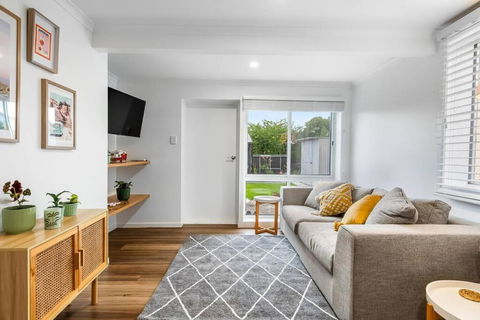 Prime Location, Stylish Space - Hobart Tourism 0