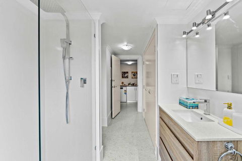 Prime Perth Apartment - Tourism TAS 2
