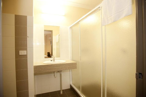 Prince Of Wales Hotel, Bunbury - Tourism TAS 3