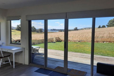 Private Getaway Close To Clifton Beach - Hobart Tourism 0
