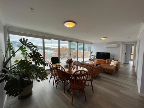 Private Room With Ensuite In The CBD - Hobart Tourism 0