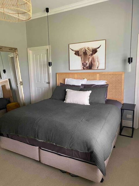 Prouts Lodge - Hobart Tourism 1