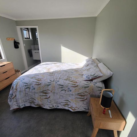 Pub In The Paddock - Tourism TAS 1