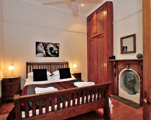 Pure Gold - Heritage 2 Bedroom Terraced Cottage - Tourism TAS 3