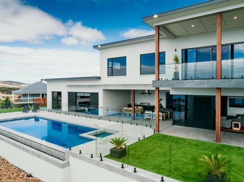Pure Heaven - Hobart Tourism 1